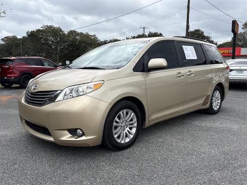 2012 Toyota Sienna XLE