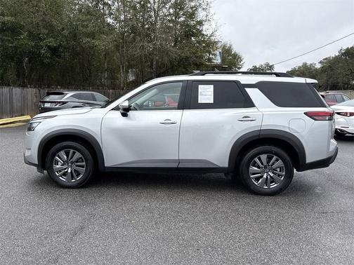 2025 Nissan Pathfinder SV 4WD
