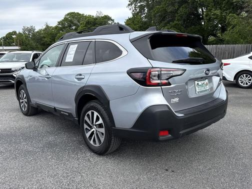 Ice Silver Metallic 2025 Subaru Outback Premium
