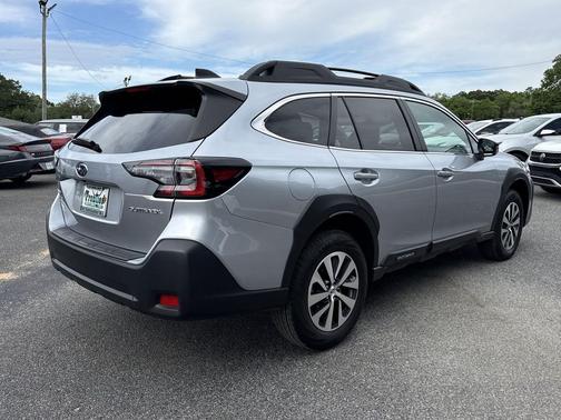 Ice Silver Metallic 2025 Subaru Outback Premium
