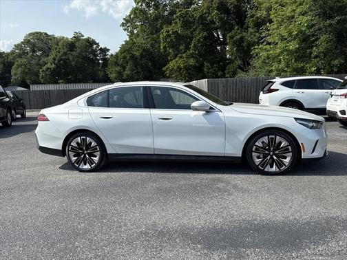 2024 BMW 530 i