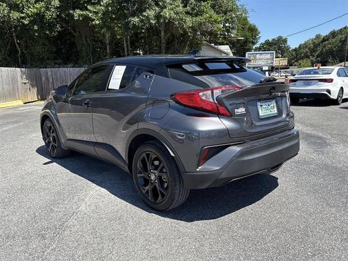 2021 Toyota C-HR LE
