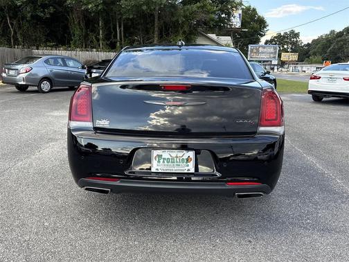 2021 Chrysler 300 S
