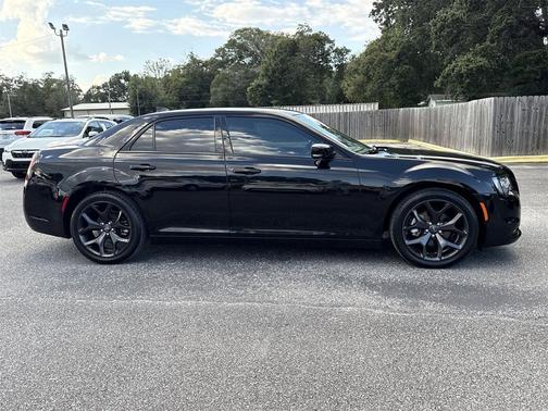 2021 Chrysler 300 S