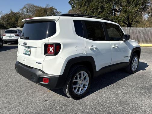 2022 Jeep Renegade Latitude