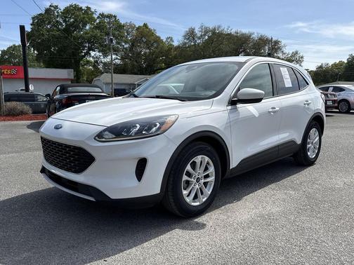 Oxford White 2020 Ford Escape SE