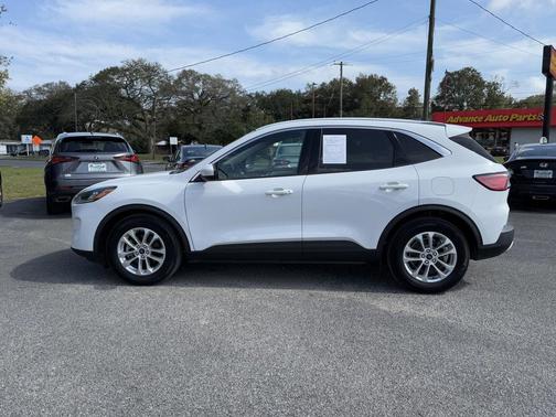 Oxford White 2020 Ford Escape SE