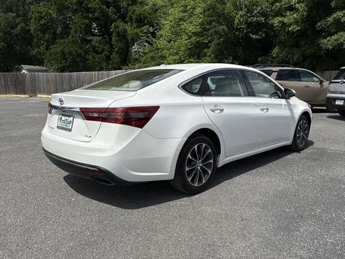2016 Toyota Avalon XLE