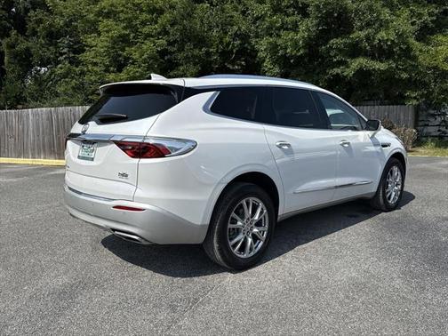 2023 Buick Enclave Essence FWD