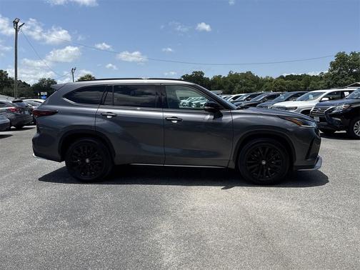 2024 Toyota Highlander XSE