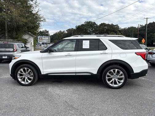 2022 Ford Explorer Platinum