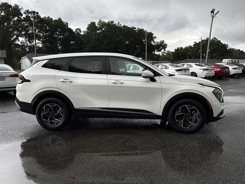 2024 Kia Sportage LX