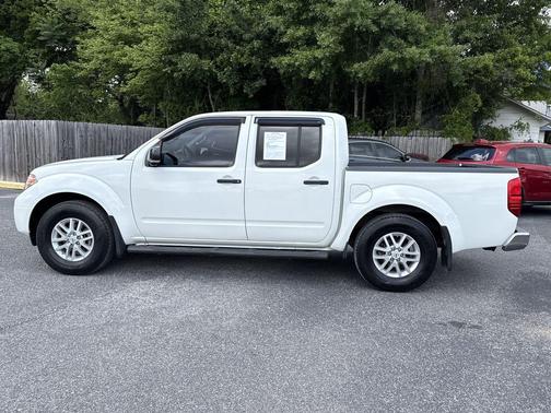 Glacier White 2016 Nissan Frontier SV