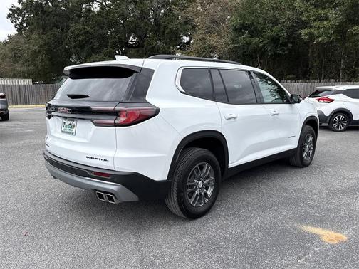 2025 GMC Acadia FWD Elevation