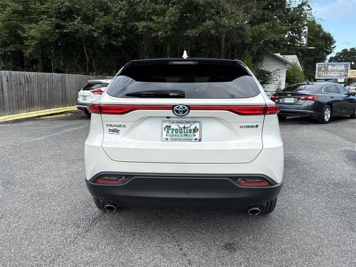 2022 Toyota Venza LE