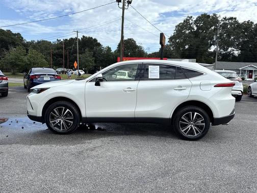 2022 Toyota Venza LE