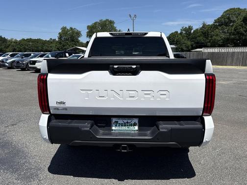 Ice 2025 Toyota Tundra SR5