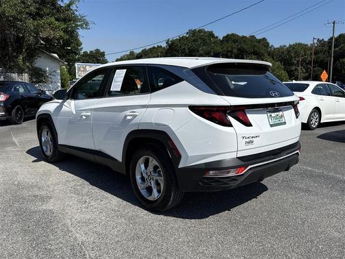 2022 Hyundai TUCSON SE