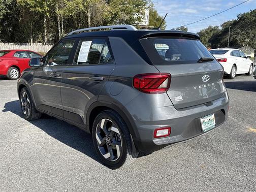 2023 Hyundai VENUE Limited