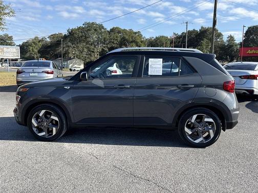 2023 Hyundai VENUE Limited