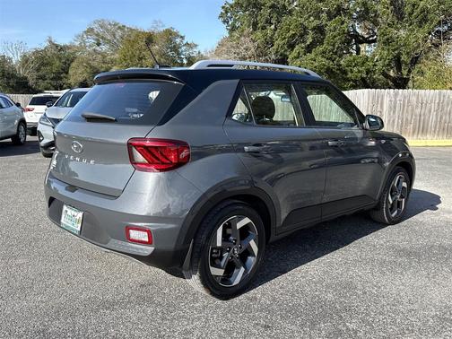 2023 Hyundai VENUE Limited