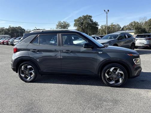 2023 Hyundai VENUE Limited