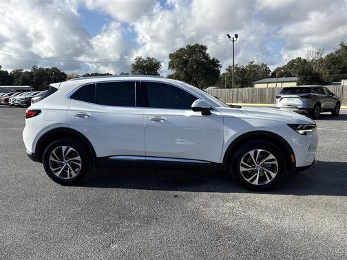 2023 Buick Envision Essence FWD