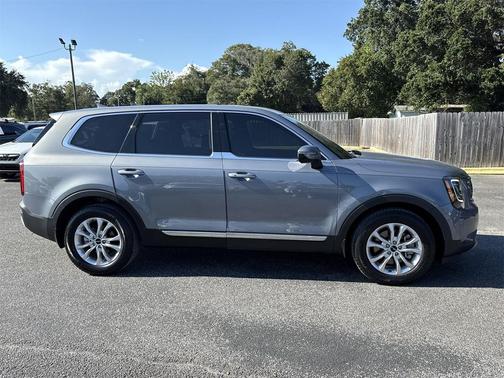 2022 Kia Telluride LX