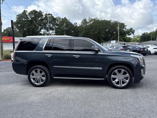 2020 Cadillac Escalade Luxury