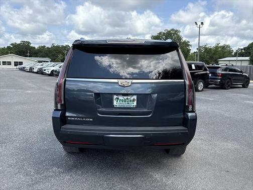 2020 Cadillac Escalade Luxury