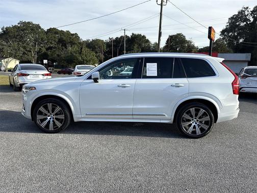 2022 Volvo XC90 T6 Inscription
