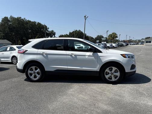 2023 Ford Edge SE