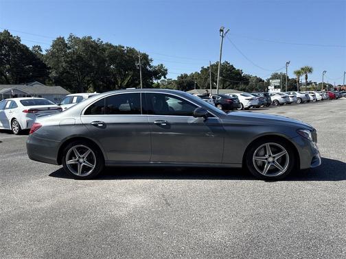 2017 Mercedes-Benz E-Class 4MATIC
