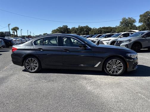 2019 BMW 530 530i