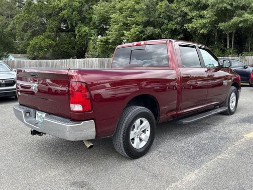 Delmonico Red Pearlcoat 2019 RAM 1500 SLT