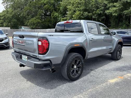 Sterling Metallic 2024 GMC Canyon Elevation
