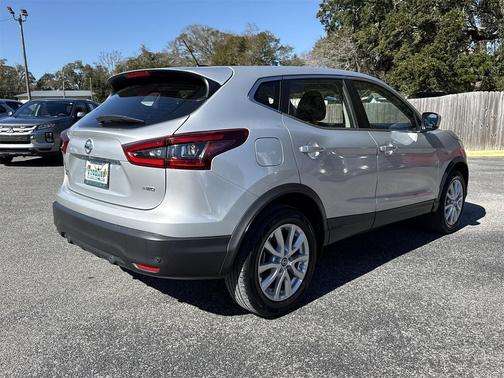 2022 Nissan Rogue Sport S