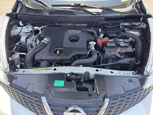Glacier Pearl 2012 Nissan Juke SL