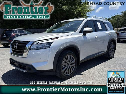Brilliant Silver Metallic 2023 Nissan Pathfinder SL FWD