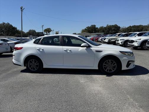 2020 Kia Optima LX