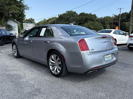 2018 Chrysler 300 Limited
