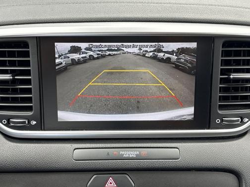Snow White Pearl 2021 Kia Sportage LX