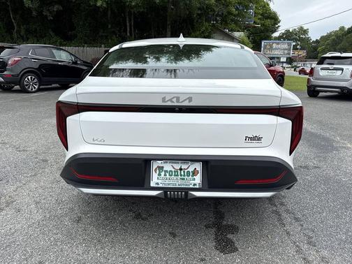 Snow White Pearl 2025 Kia K4 LXS
