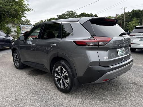 Gun Metallic 2021 Nissan Rogue SV