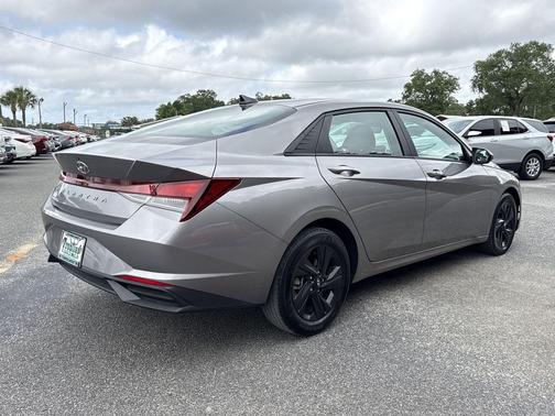Fluid Metal 2023 Hyundai ELANTRA SEL