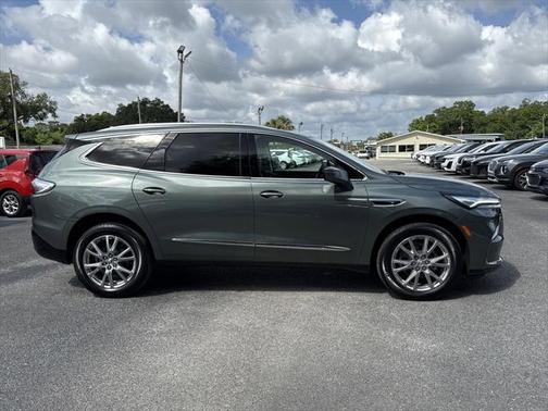 2023 Buick Enclave Essence FWD