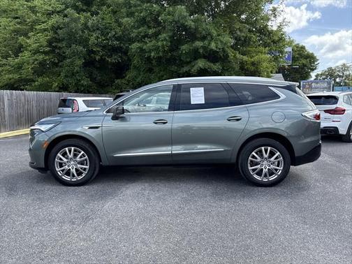 2023 Buick Enclave Essence FWD