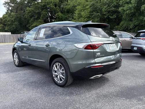 2023 Buick Enclave Essence FWD