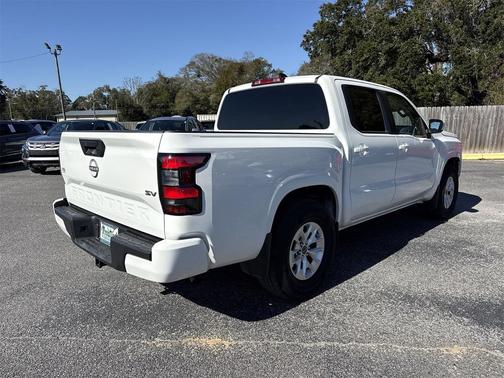 2024 Nissan Frontier SV