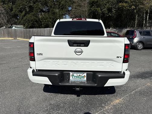 2024 Nissan Frontier SV